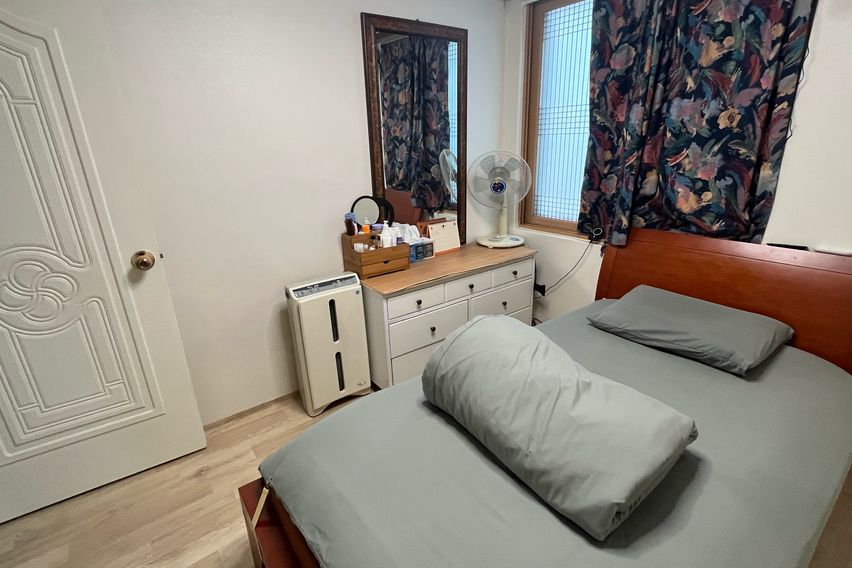 Amistad Two-Room 6th image