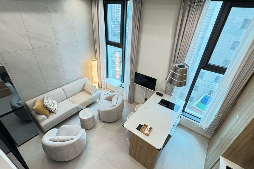 럭셔리 퍼니쳐 시몬스 0번째 이미지