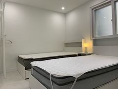 Multi-family house, Unit 202 9th image