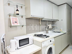 Walking distance to Gangnam Station and Yeoks 9th image