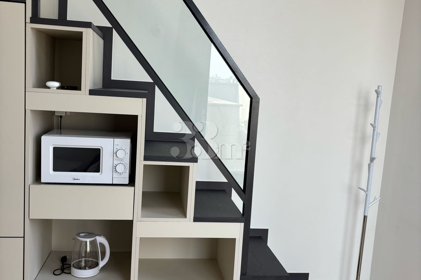 Loft-style officetel near Hoegi Station 7th image