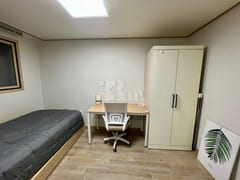 Clean studio apartment near Seoul National Un 2th image
