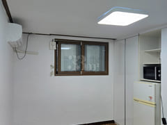 Room 102 0th image