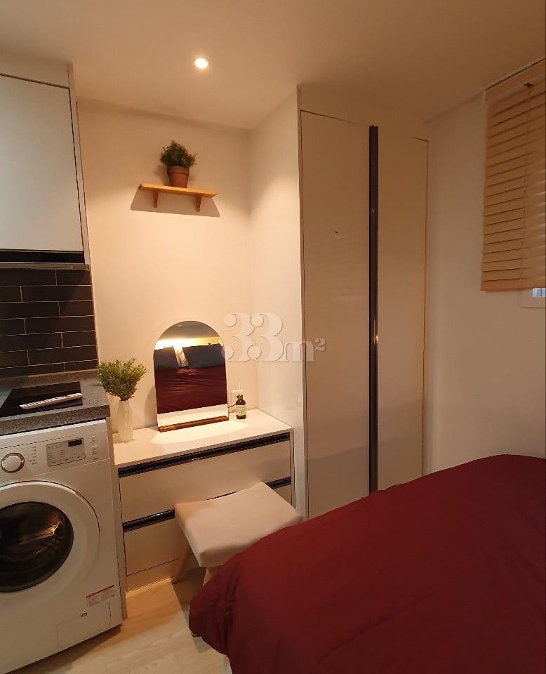 New 3-story studio apartment, 3 minutes from  5th image