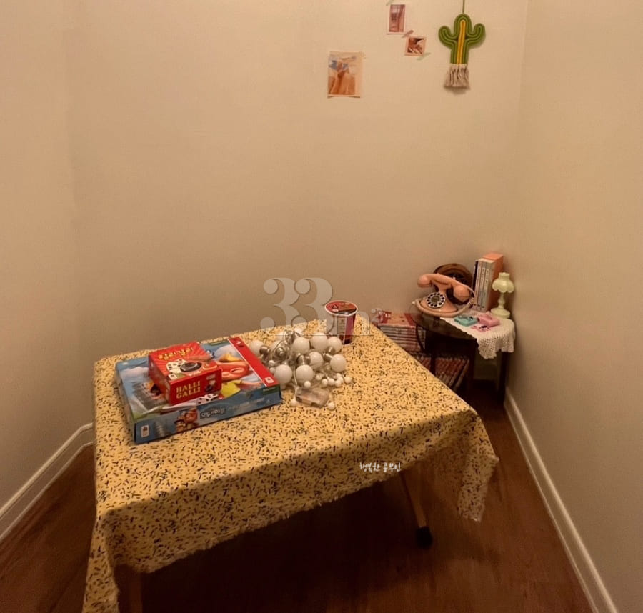 Spacious room / Separate living room and kitc 13th image