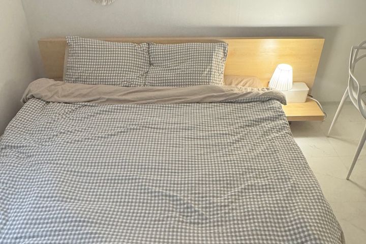 Cozy two-room apartment near Sinseol-dong Sta 2th image