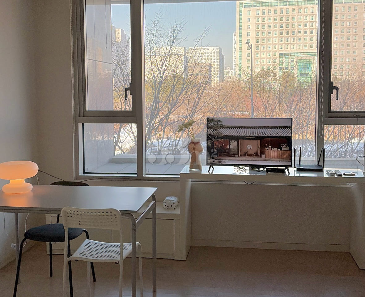 Parking available, fully furnished, green vie 0th image