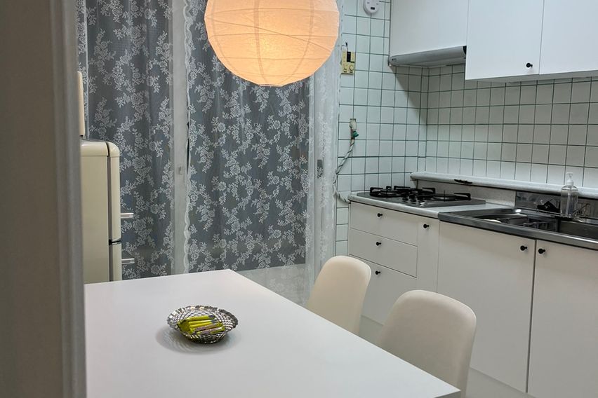 홍대입구 10분 투룸