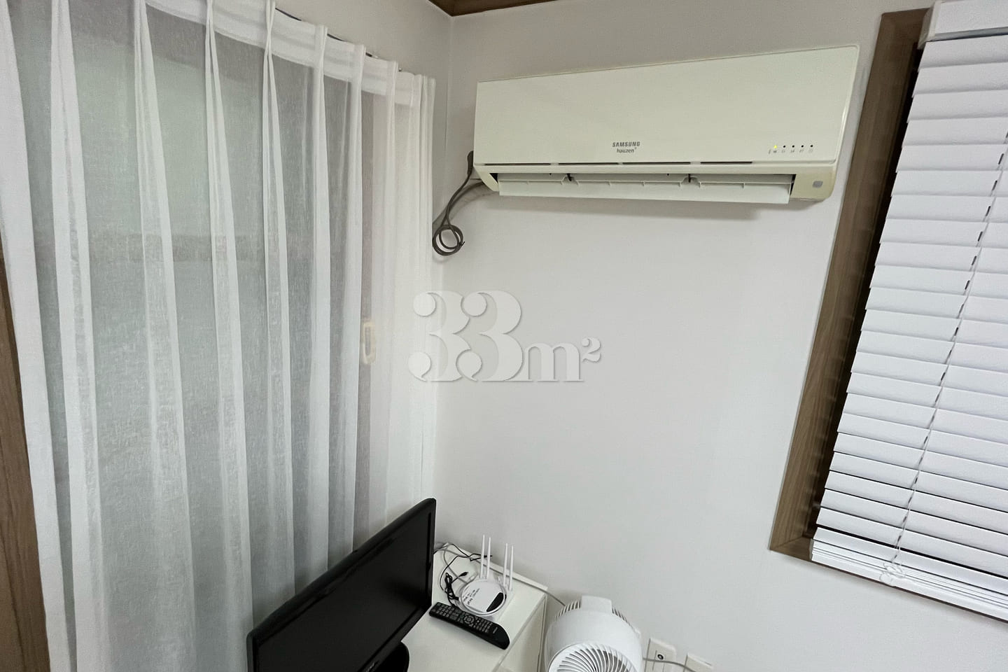 Spacious studio apartment with excellent amen 10th image