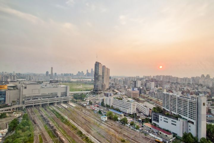 Sinyongsan/Yeouido Han River View ๐ 6th image
