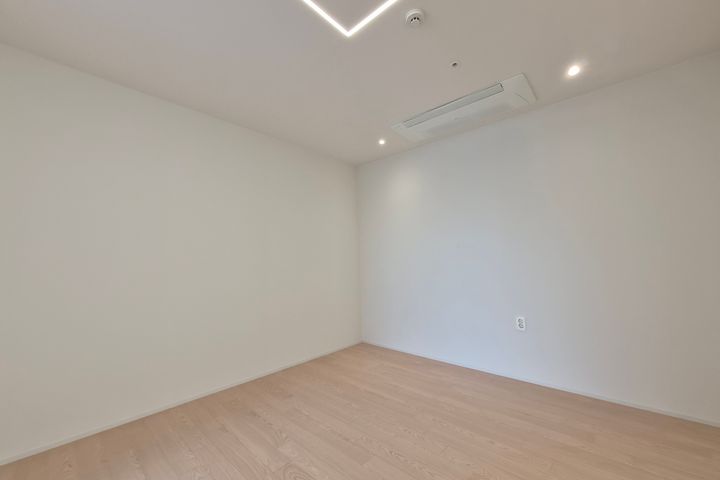 Newly built 25-pyeong apartment near Bucheon  4th image