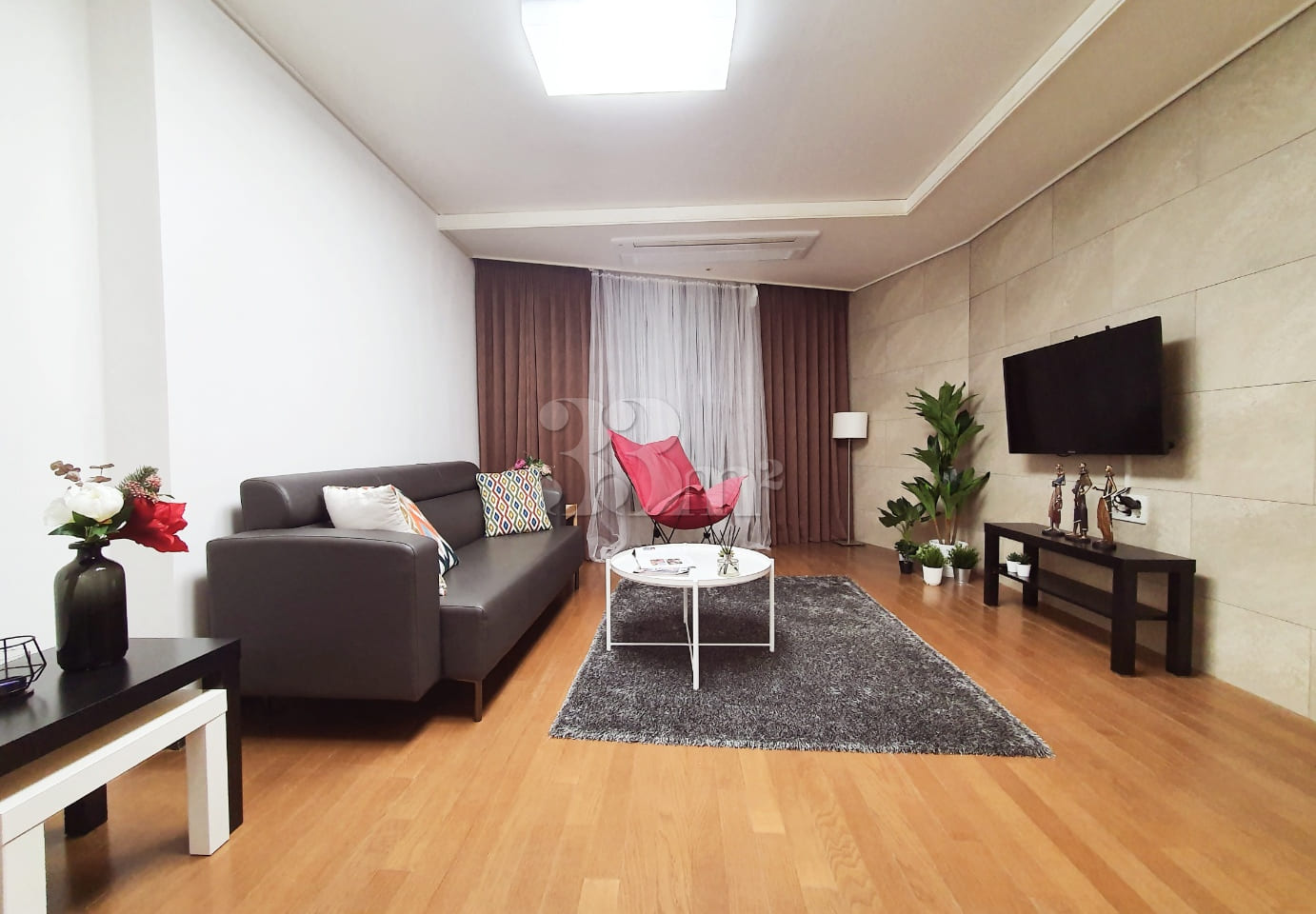 Two-room unit just a 1-minute walk from Haeun 0th image