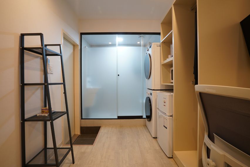 서울대입구역 203호