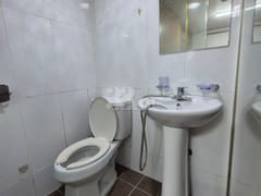 A cozy and warm resting place. 1th image