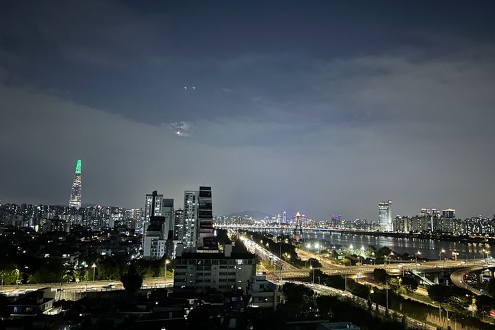 한강의 노을과 야경을 13번째 이미지