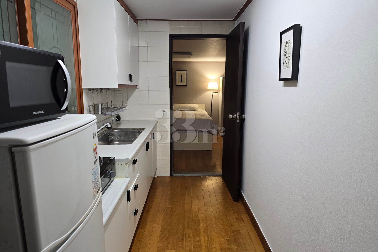 2 beds, separate kitchen 10th image