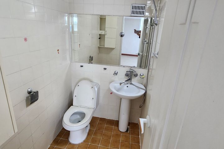Spacious and Bright 32-Pyeong Home in Dongduc 6th image
