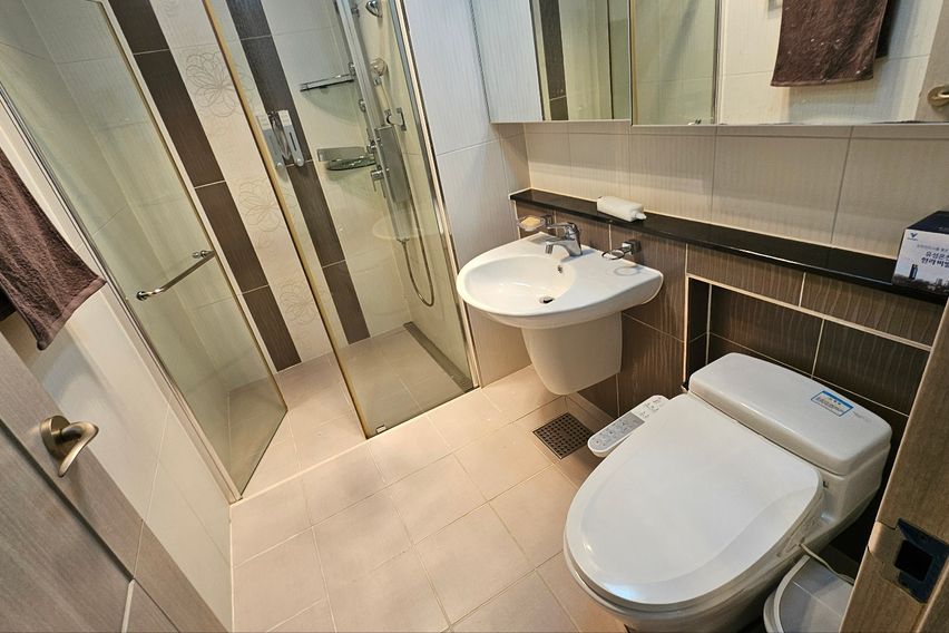 별똥별하우스 사이7층