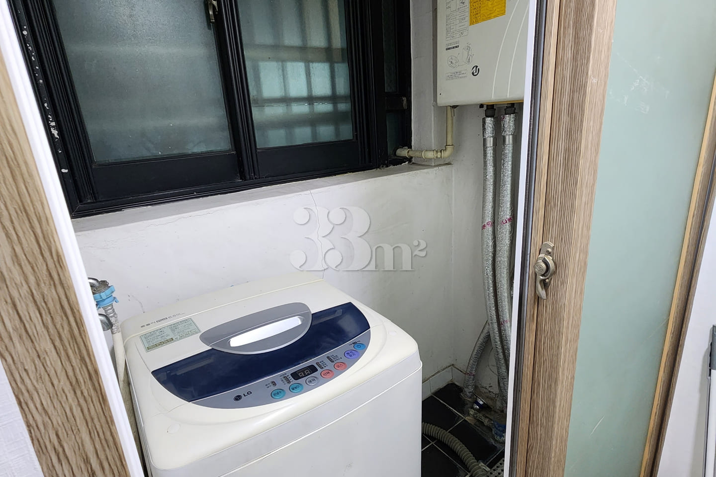 Clean and cozy room in Ingye-dong 6th image