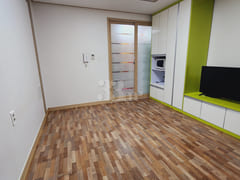 One-room apartment with a separate room near 4th image