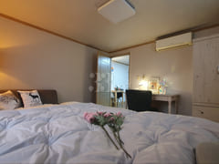 JJ Room 9th image