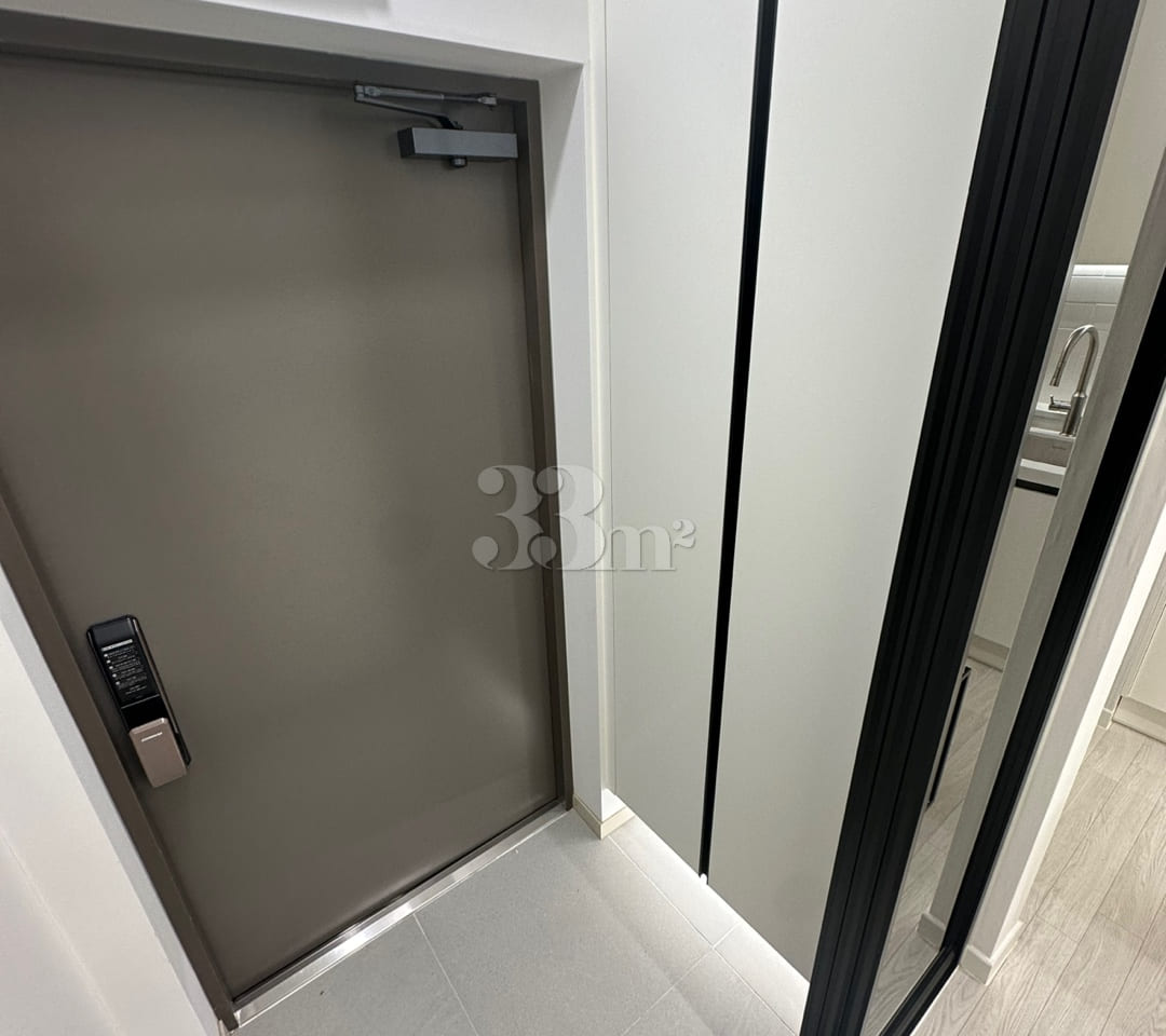 Brand-new two-room unit, parking available. 10th image