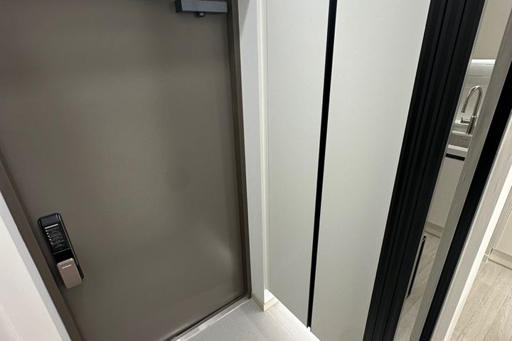Brand-new two-room unit, parking available. 10th image