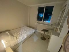 Room 1 4th image