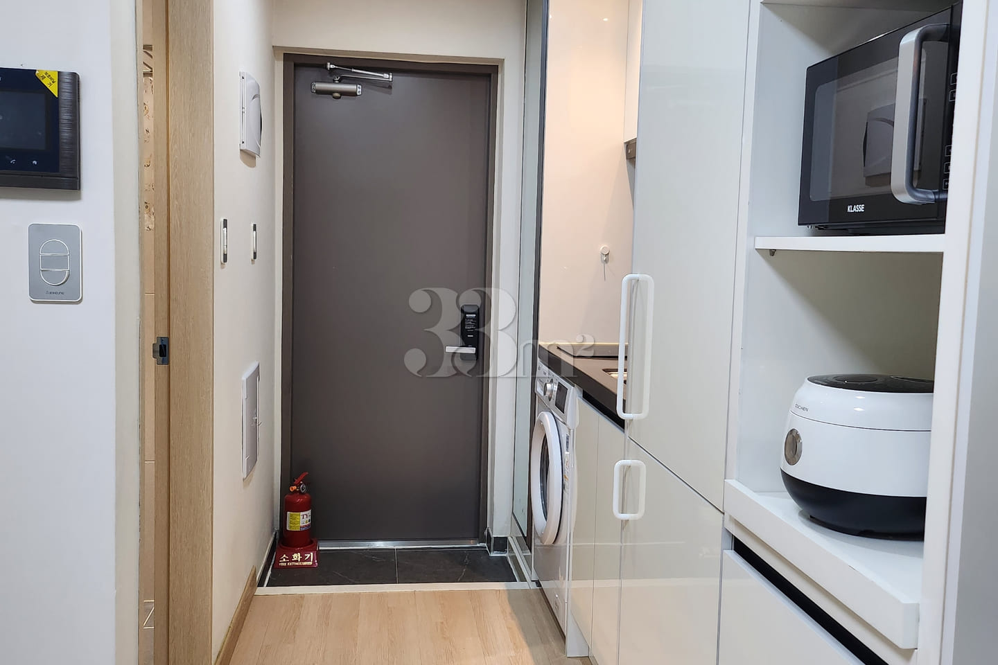 2 minutes from Suwon Station ❣️ Fully furnish 4th image