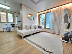 1 minute from the Han River; fully furnished; 0th image