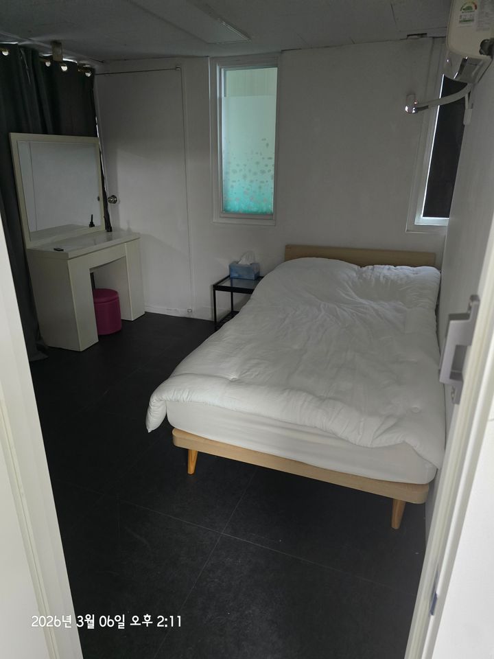 포근한 1인실 방 이미지