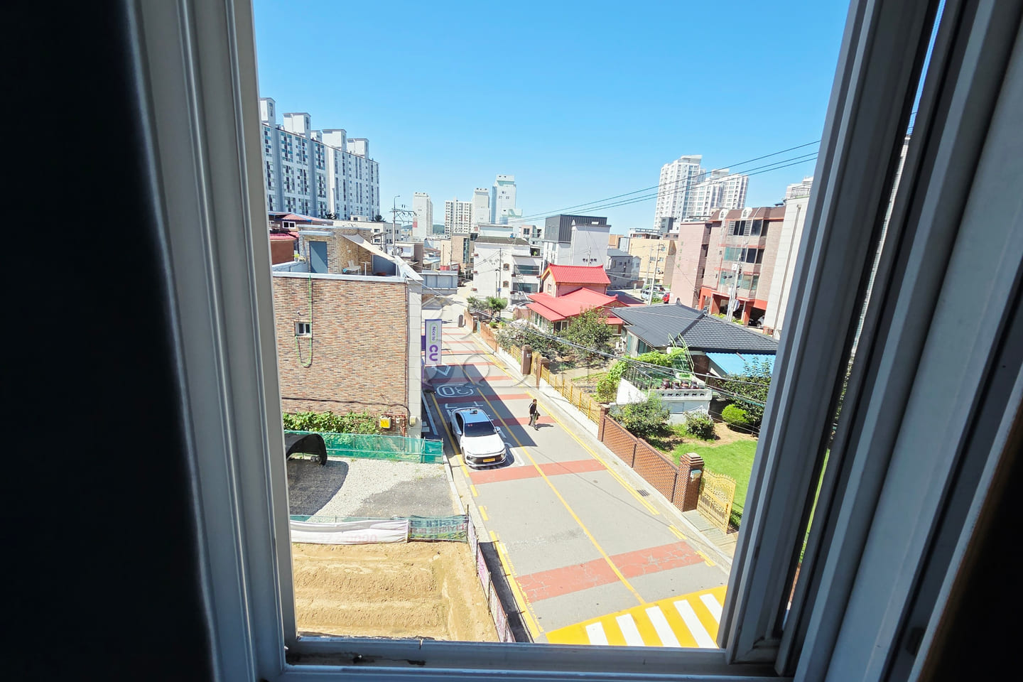 Convenient parking, 2-room unit 🏡 Unit 404 9th image