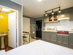 Studio apartment in downtown Jeju City 2th image
