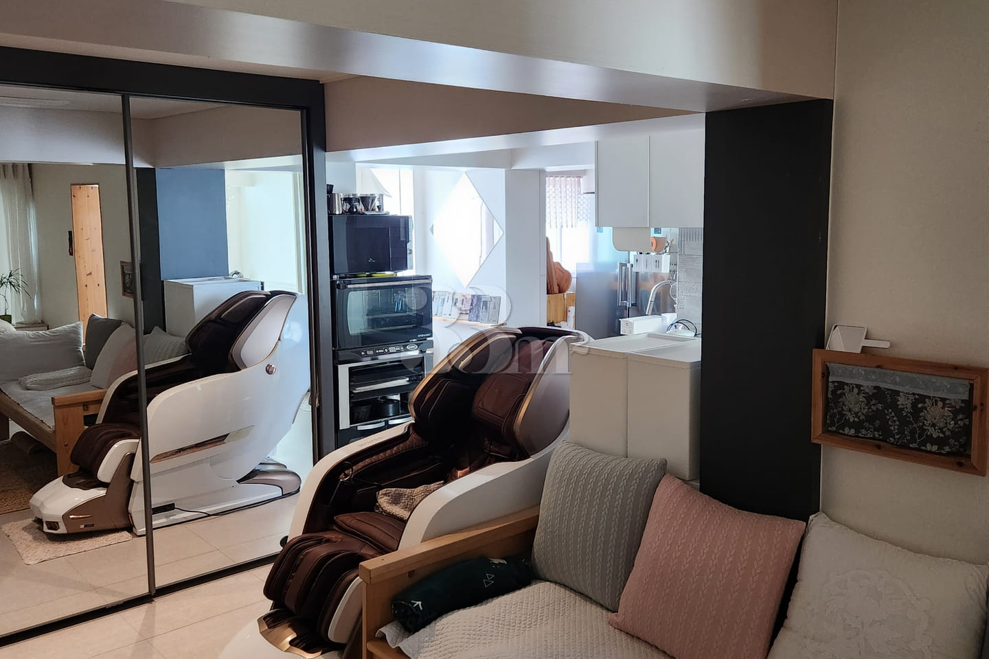 Fully furnished, 2 beds, near EXCO 12th image