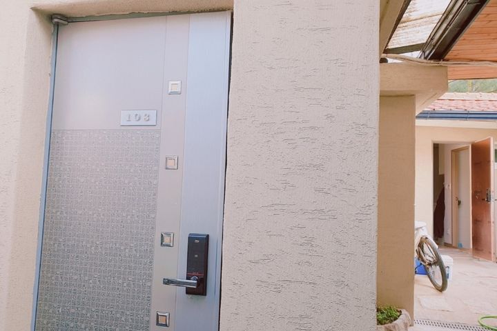 Room 103 2th image
