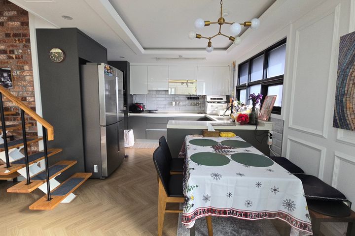 Spacious and cozy new house near Yangsan Stat 9th image