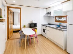 Spacious room on flat ground, suitable for 4 5th image
