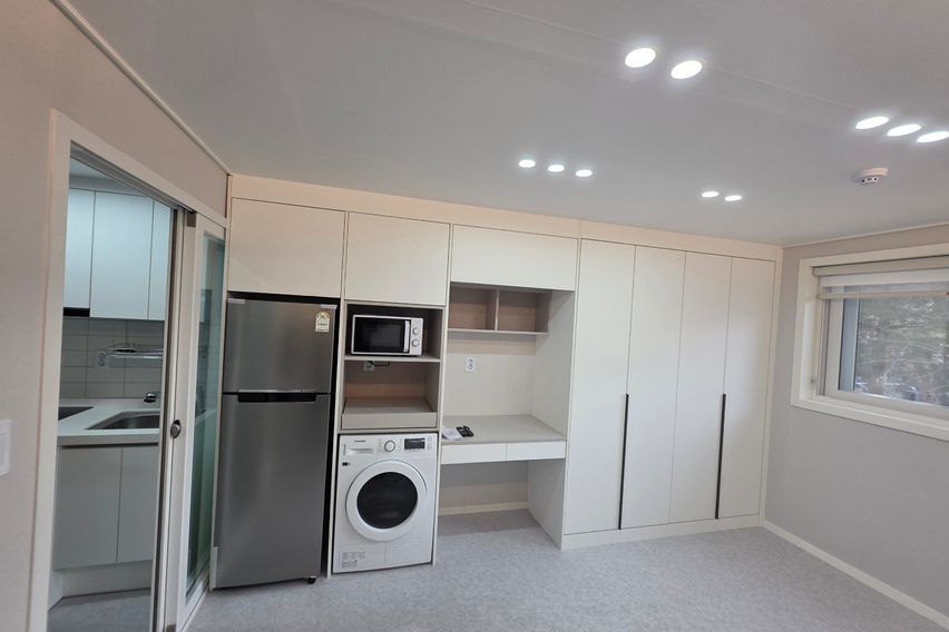 신축 깨끗하고 풀옵션 1번째 이미지