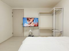 Two-room apartment, 2 minutes from Ttukseom S 6th image