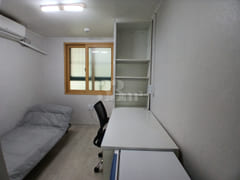 Studio apartment near Sillim Station and Seou 1th image