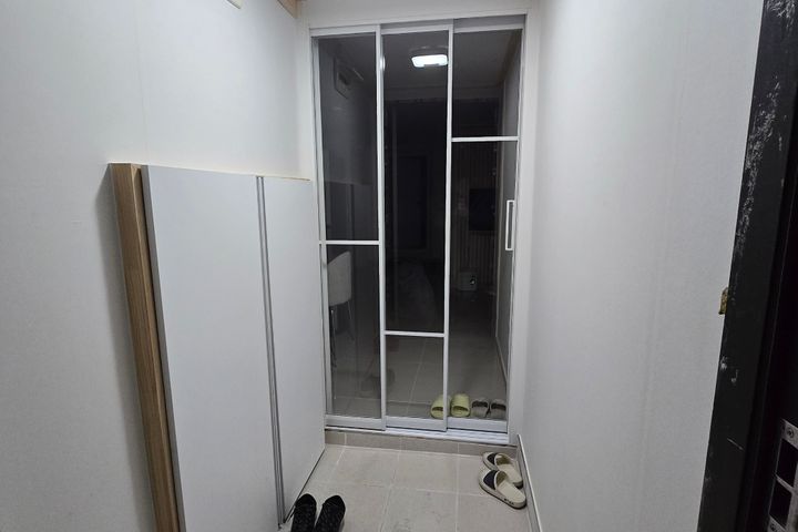 침실3 편안한호텔퀸침대 1번째 이미지