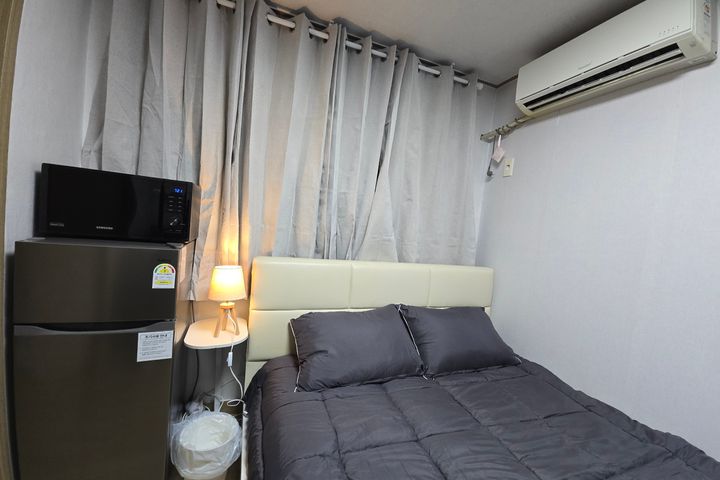 Cozy Room 1 0th image