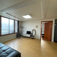 5 minutes from Hongdae/Yeonnam-dong (2 rooms) Unit Image