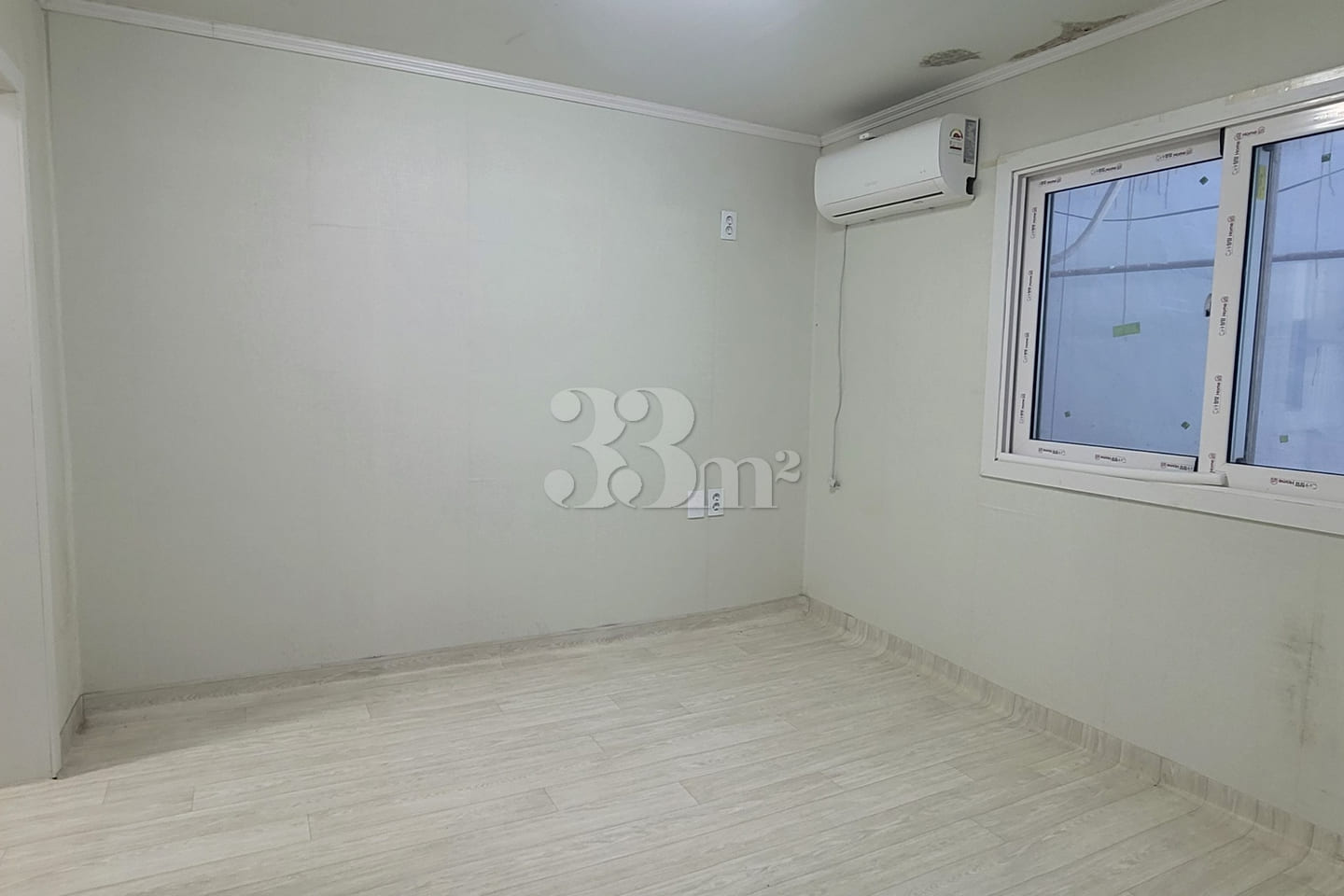 Room with a storage space near Songtan Statio 0th image