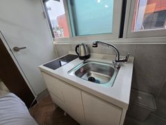 Hongdae, excellent value for money, 4 people, 4th image