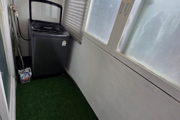 Fully renovated two-room unit in Dowon-dong 7th image