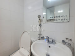 🏡 Fully Furnished Unit B-1: Near Station & F 7th image