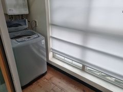 Studio apartment in a walkable neighborhood 2th image
