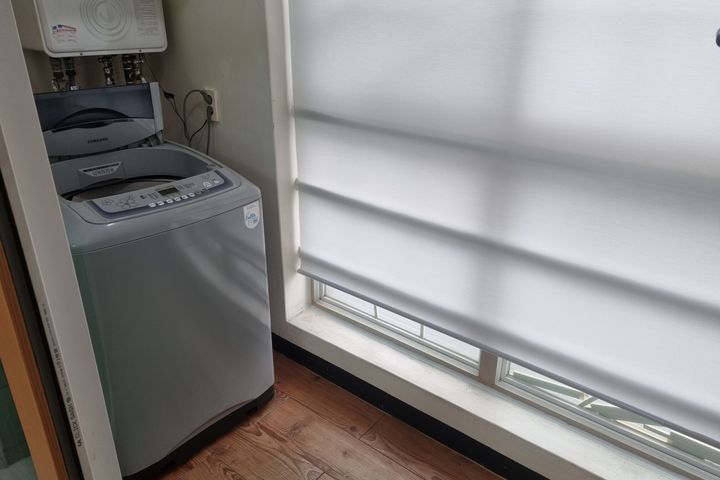 Studio apartment in a walkable neighborhood 2th image