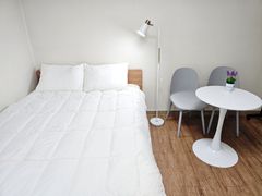 Fully furnished studio apartment near City Ha 9th image